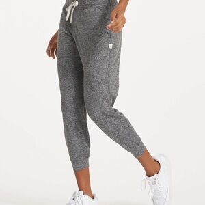 Like New Women’s Vuori Jogger’s Size L